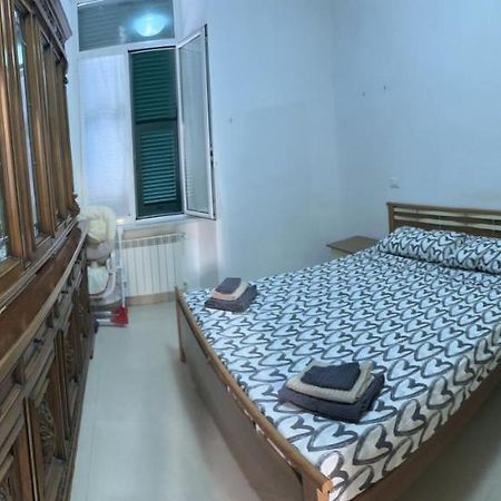 Alloggio In Centro Ben Servito Savona Bagian luar foto