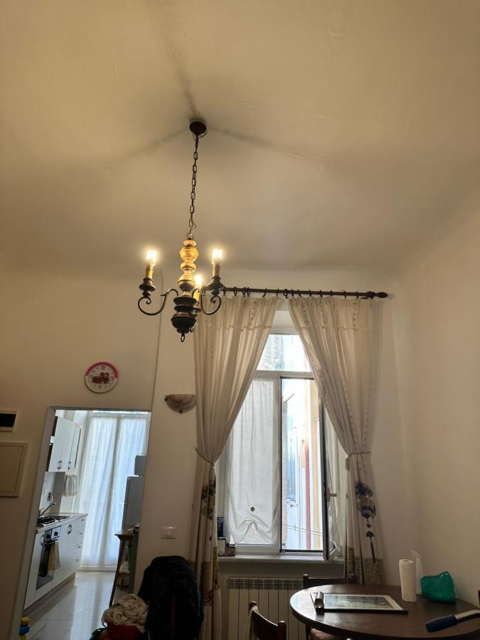 Alloggio In Centro Ben Servito Savona Bagian luar foto