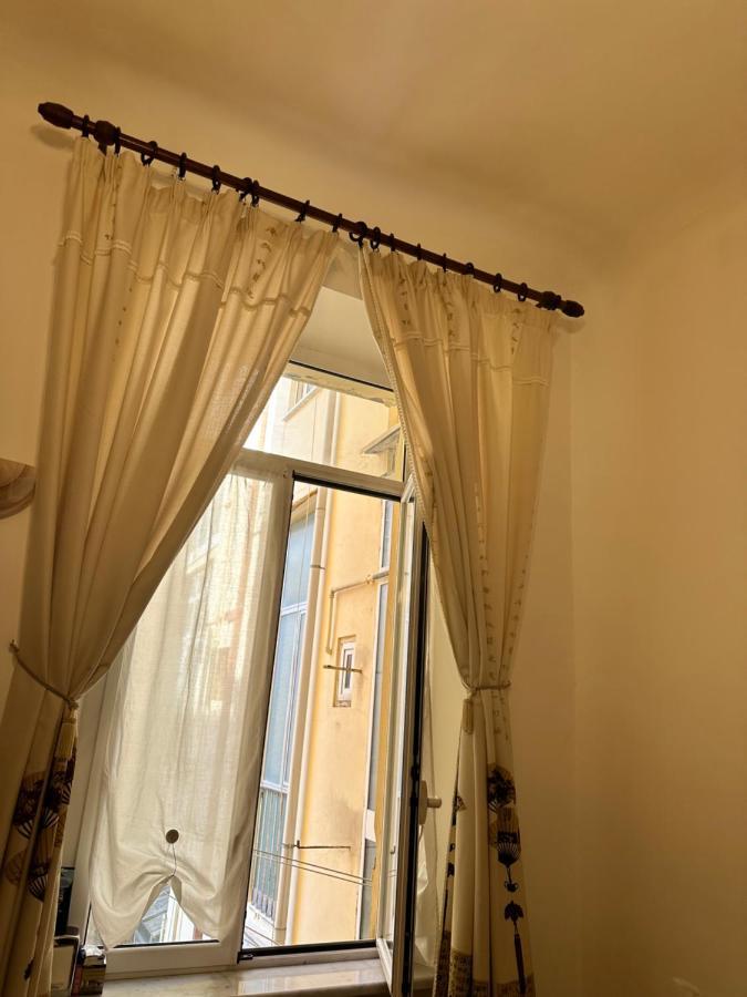 Alloggio In Centro Ben Servito Savona Bagian luar foto